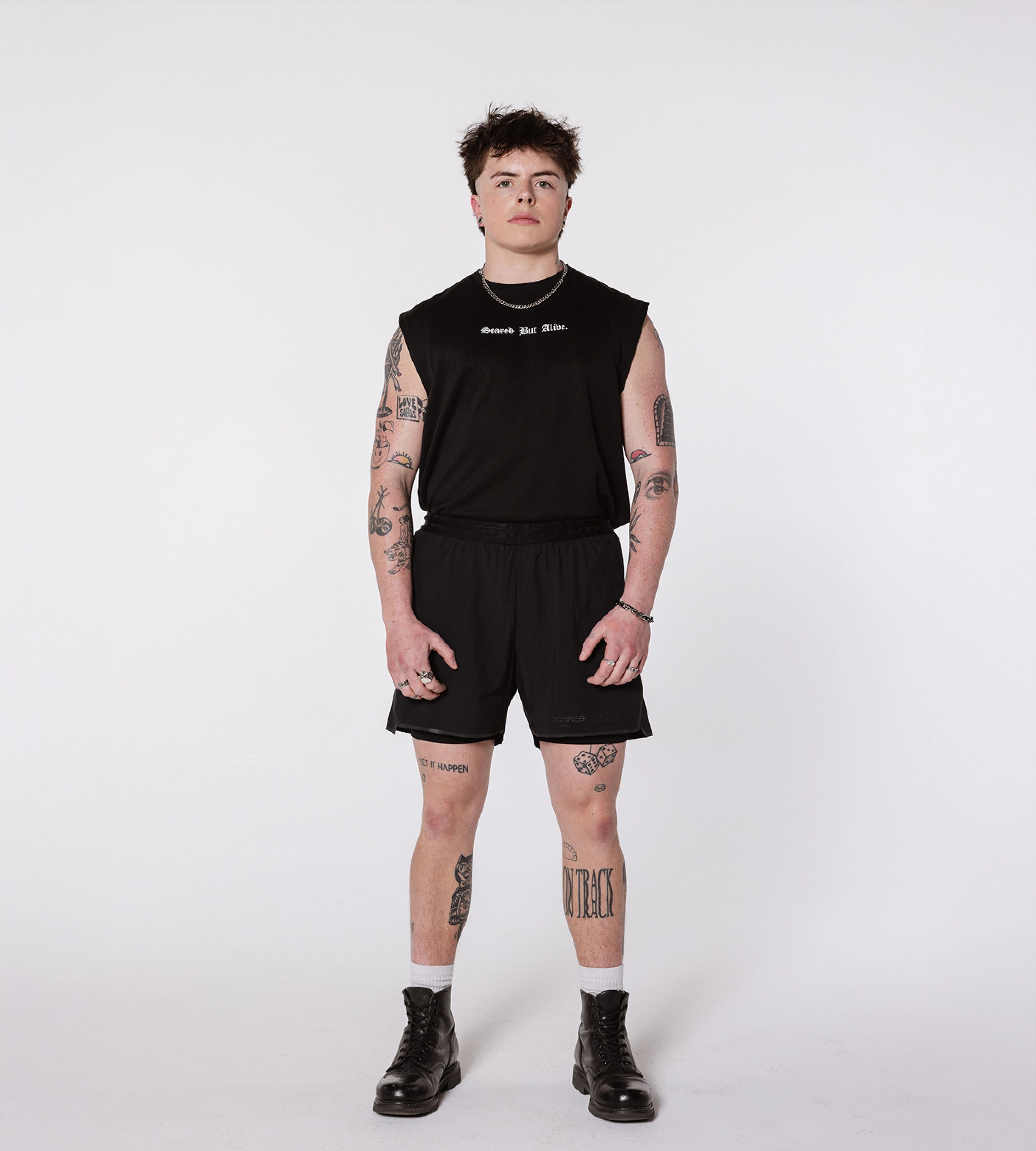 Berlin 7" Short Black Out on body, hip detail visible